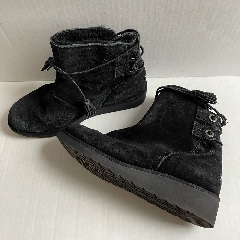 Koolaburra by UGG Lomia short black boot